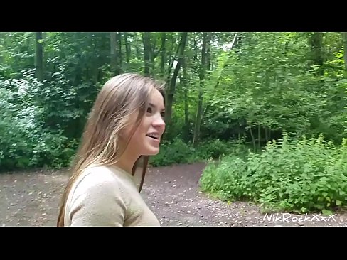 ❤️ Ech hunn dem Evelina virgeschloen datt mir op enger ëffentlecher Plaz fécken! Si sot jo. Dunn hunn ech hatt an den Arsch gefickt an an hirem Mond kum. Dunn huet si sech selwer gepisst. Qualitéit Porno bei eis