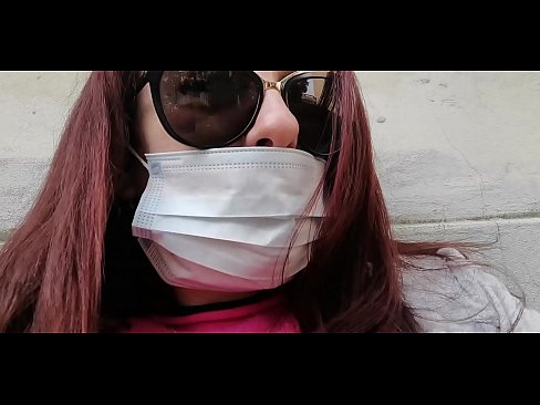 ❤️ D'Nicoletta hëlt sech op hirem Noper a pisst a senger Garage (Special Covid19 Italienesch Quarantän) Qualitéit Porno bei eis