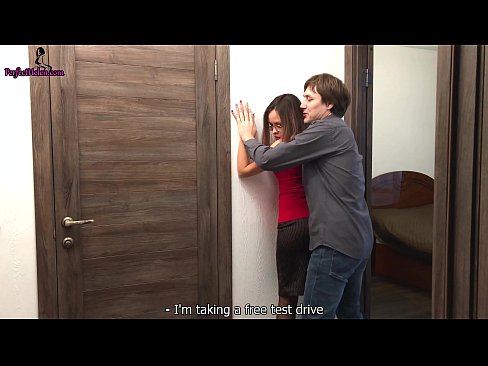 ❤️ Sexy Realtor ruckt sensuell Hir Pussy a Ficks beim Verkaf vun hirem Appartement - Krempai Qualitéit Porno bei eis