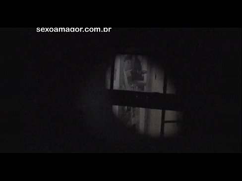 ❤️ Blondie gëtt geheim vun engem Quartier Voyeur verstoppt hannert huel Zillen opgeholl Qualitéit Porno bei eis